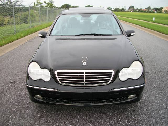 Mercedes-Benz C Class 2003 photo 1