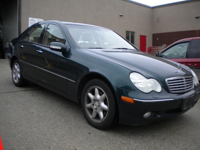 Mercedes-Benz C Class 2003 photo 2