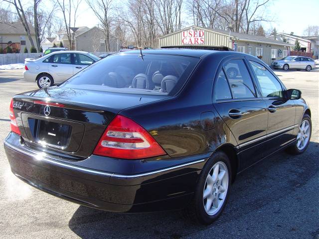 Mercedes-Benz C Class 2003 photo 3