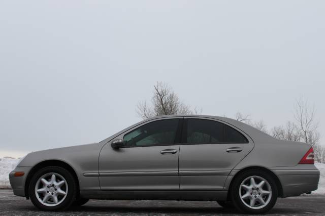 Mercedes-Benz C Class 2003 photo 3