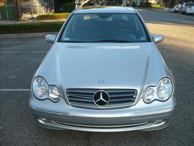 Mercedes-Benz C Class 2003 photo 2