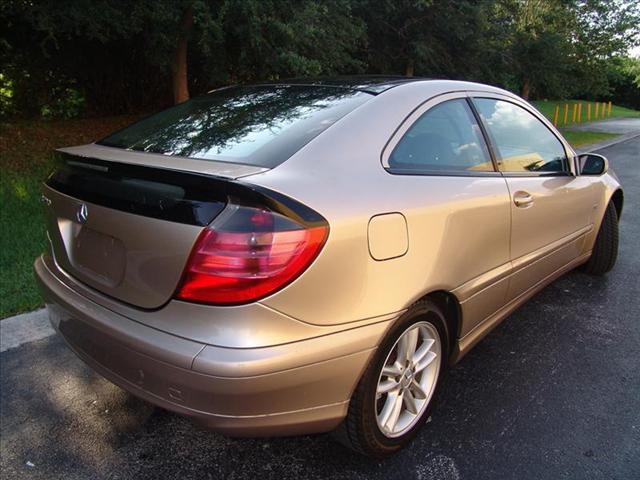 Mercedes-Benz C Class 2003 photo 3