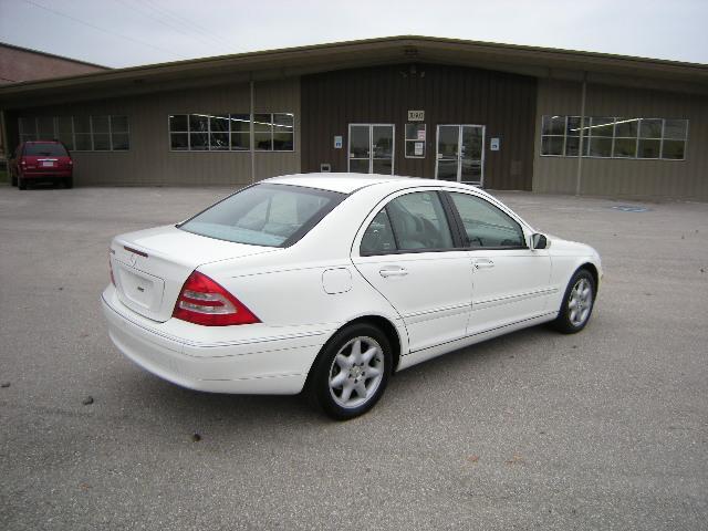 Mercedes-Benz C Class 2003 photo 5