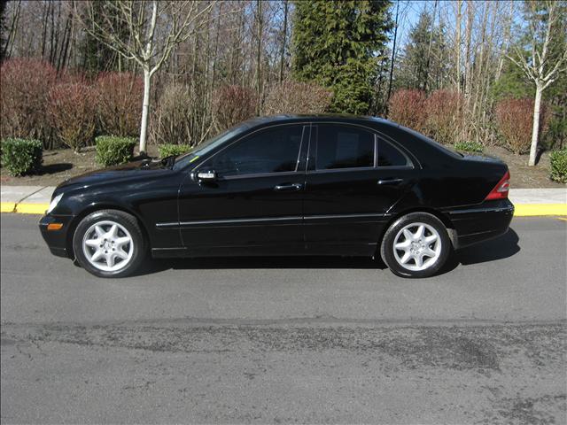 Mercedes-Benz C Class 2003 photo 2