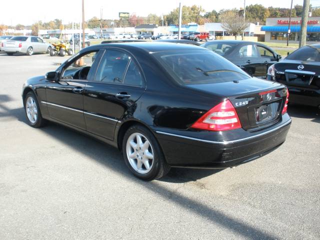 Mercedes-Benz C Class 2003 photo 4