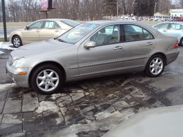 Mercedes-Benz C Class 2003 photo 1