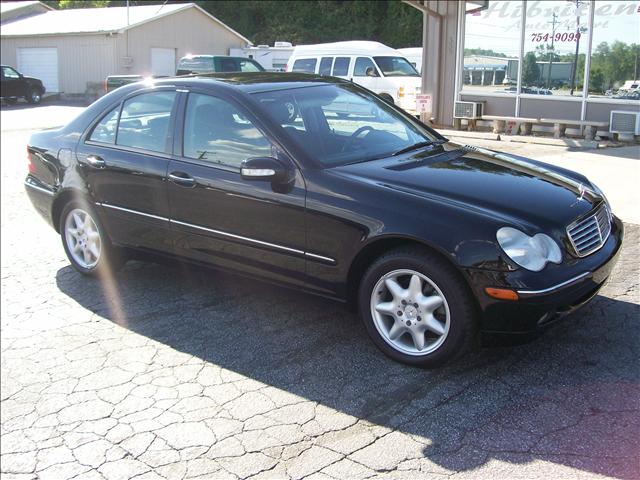 Mercedes-Benz C Class 2003 photo 2