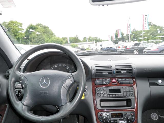 Mercedes-Benz C Class 2003 photo 3