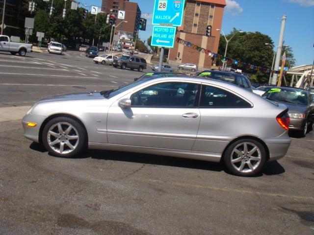 Mercedes-Benz C Class 2004 photo 1