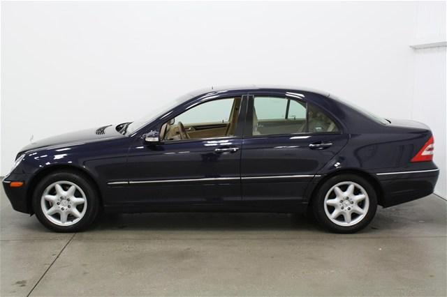 Mercedes-Benz C Class 2004 photo 1