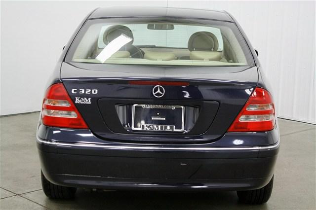 Mercedes-Benz C Class 2004 photo 3