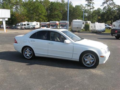 Mercedes-Benz C Class 2004 photo 2