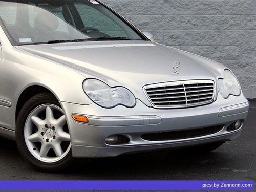 Mercedes-Benz C Class 2004 photo 4