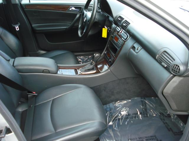 Mercedes-Benz C Class 2004 photo 1