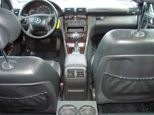 Mercedes-Benz C Class 2004 photo 3