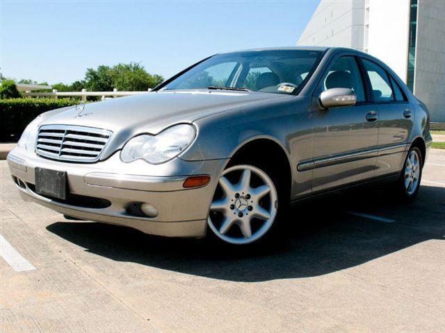 Mercedes-Benz C Class 2004 photo 1