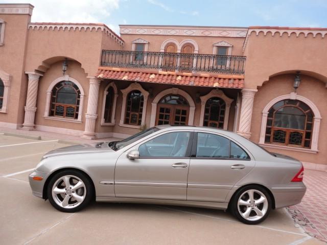 Mercedes-Benz C Class 2004 photo 1