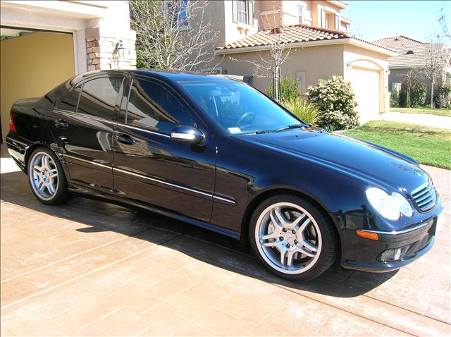 Mercedes-Benz C Class 2005 photo 2