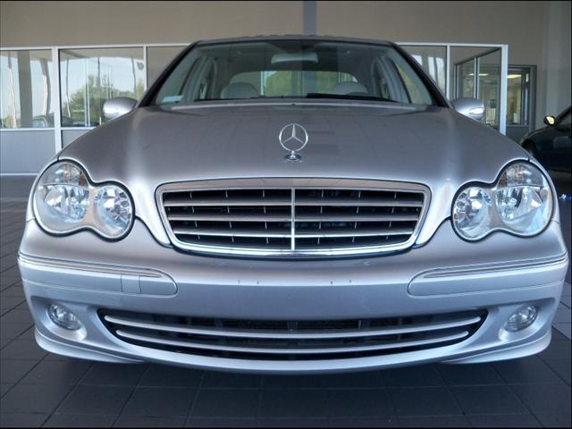 Mercedes-Benz C Class 2005 photo 1