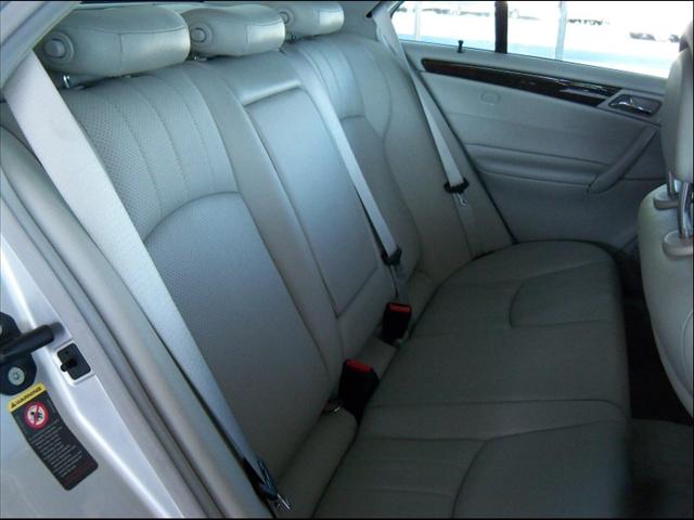 Mercedes-Benz C Class 2005 photo 5