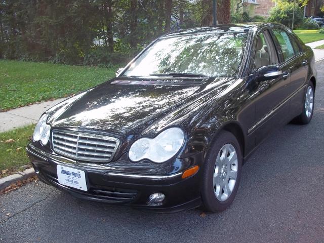 Mercedes-Benz C Class 2005 photo 2