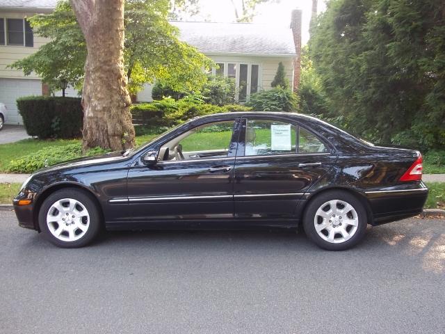 Mercedes-Benz C Class 2005 photo 3