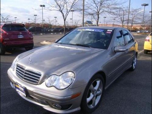 Mercedes-Benz C Class 2005 photo 2