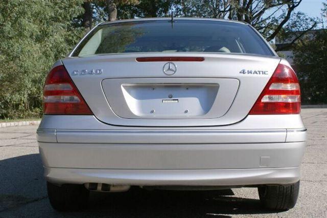 Mercedes-Benz C Class 2005 photo 3