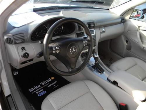 Mercedes-Benz C Class 2005 photo 2