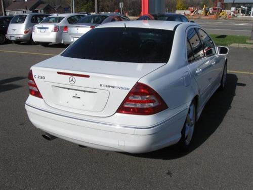 Mercedes-Benz C Class 2005 photo 3