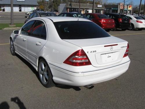 Mercedes-Benz C Class 2005 photo 4