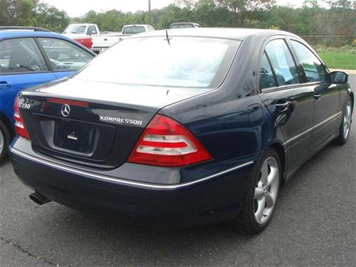 Mercedes-Benz C Class 2005 photo 1