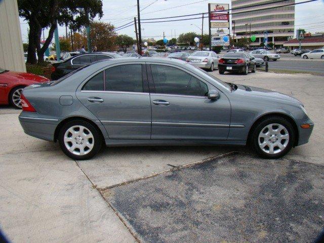 Mercedes-Benz C Class 2005 photo 5