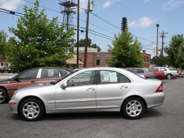 Mercedes-Benz C Class 2005 photo 1