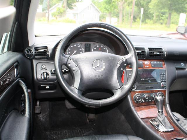 Mercedes-Benz C Class 2005 photo 4