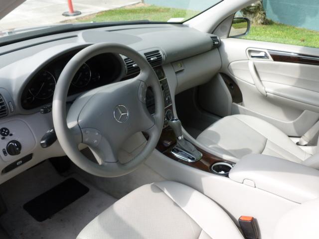 Mercedes-Benz C Class 2005 photo 1