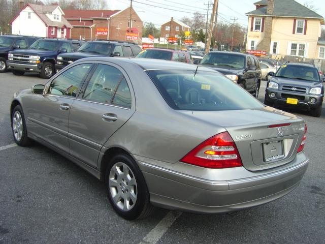 Mercedes-Benz C Class 2005 photo 3