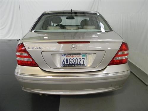 Mercedes-Benz C Class 2005 photo 4