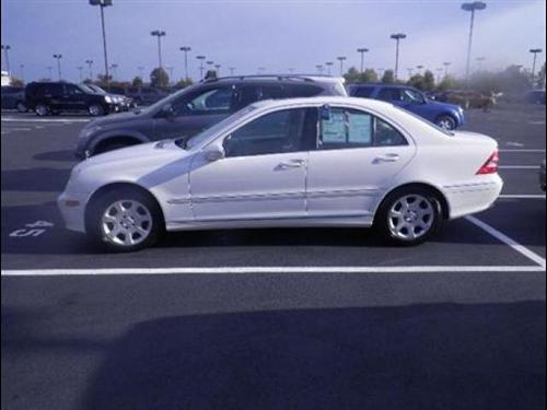 Mercedes-Benz C Class 2005 photo 3