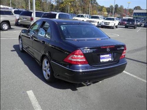 Mercedes-Benz C Class 2005 photo 2