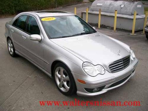 Mercedes-Benz C Class 2005 photo 2