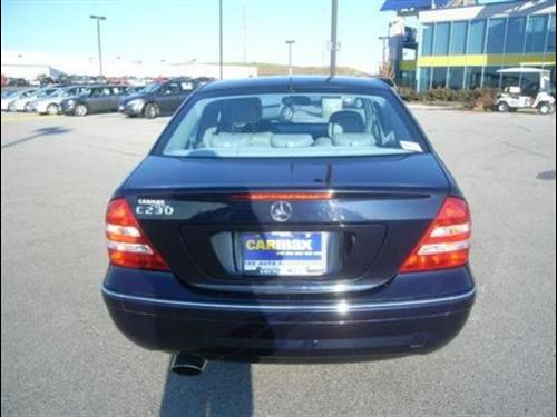 Mercedes-Benz C Class 2006 photo 1