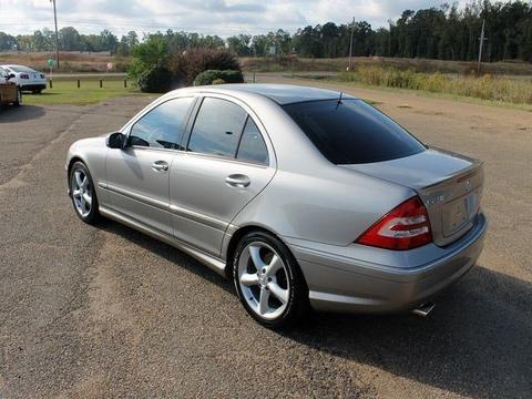 Mercedes-Benz C Class 2006 photo 2