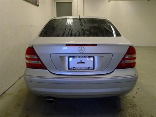 Mercedes-Benz C Class 2006 photo 4