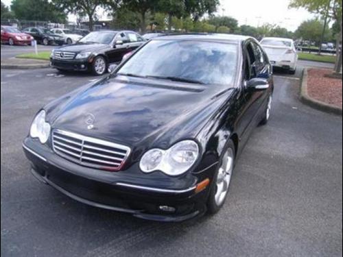 Mercedes-Benz C Class 2006 photo 2