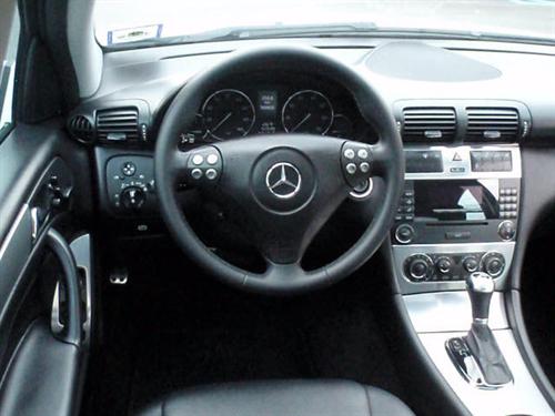 Mercedes-Benz C Class 2006 photo 1