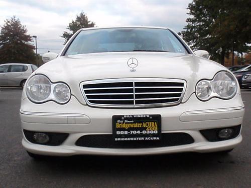 Mercedes-Benz C Class 2006 photo 2