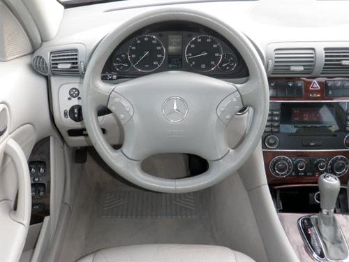 Mercedes-Benz C Class 2006 photo 1