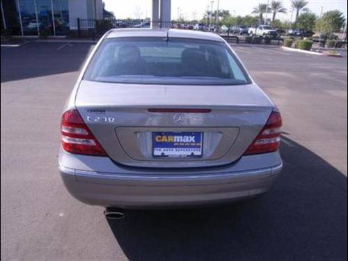 Mercedes-Benz C Class 2006 photo 4