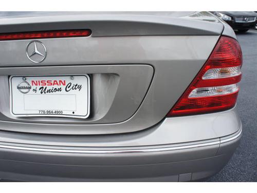 Mercedes-Benz C Class 2006 photo 4